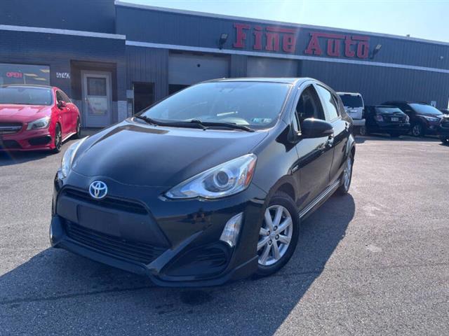 $13995 : 2017 Prius c Three image 1