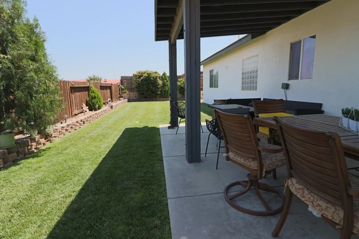 $585000 : House For Sale in Victorville image 6