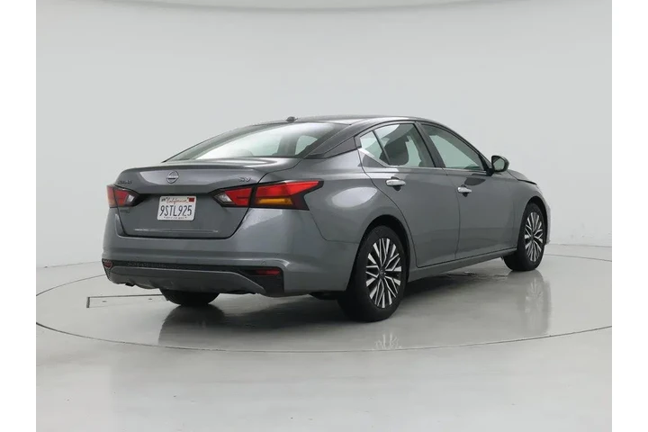 $19998 : Nissan Altima 2024 2.5 SV 4d image 8