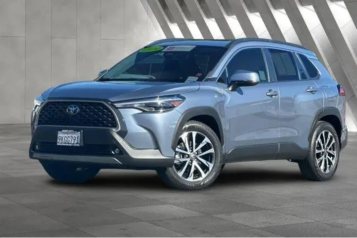 $31500 : Toyota Corolla Cross 2024 AW image 2