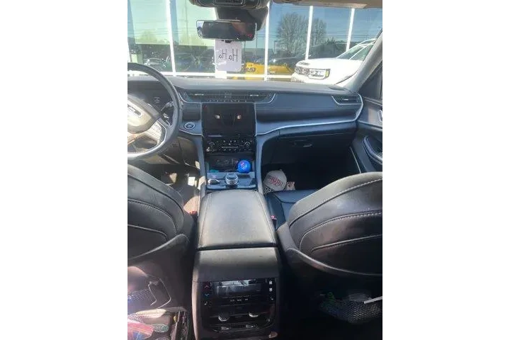 $32490 : Jeep Grand Cherokee L 2023 4 image 5