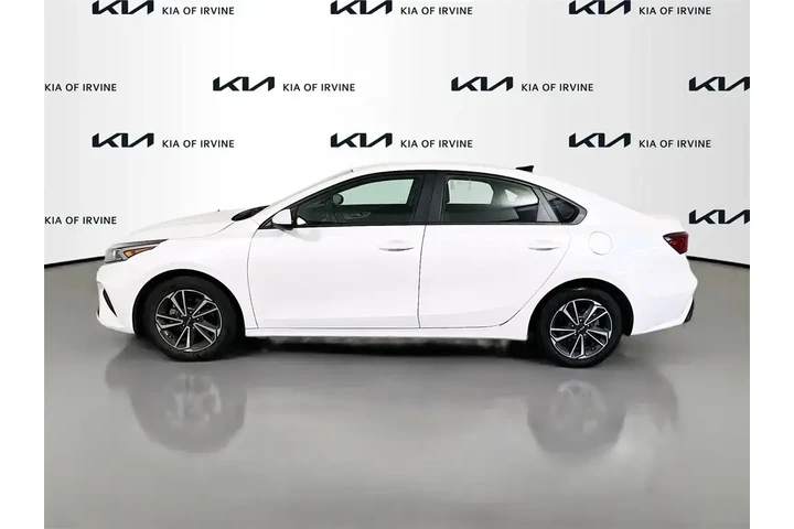 $14599 : Kia Forte 2023 LXS 4dr Sedan image 5