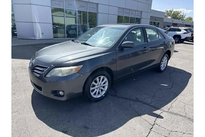 $8910 : 2010 Camry XLE image 3