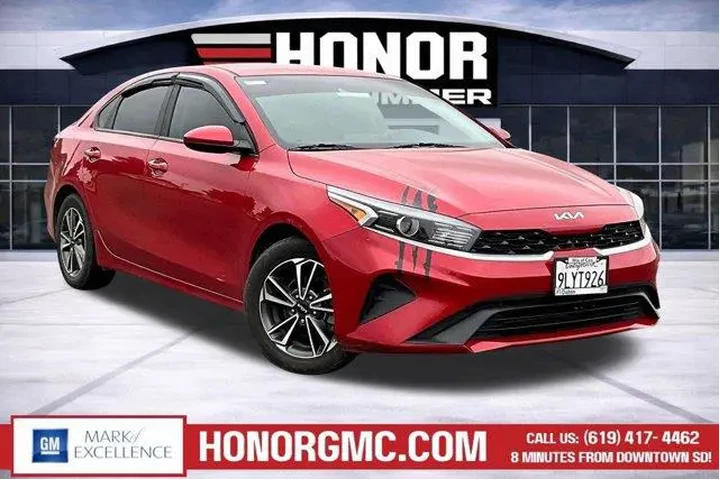 $16988 : Kia Forte 2023 LX 4dr Sedan image 1
