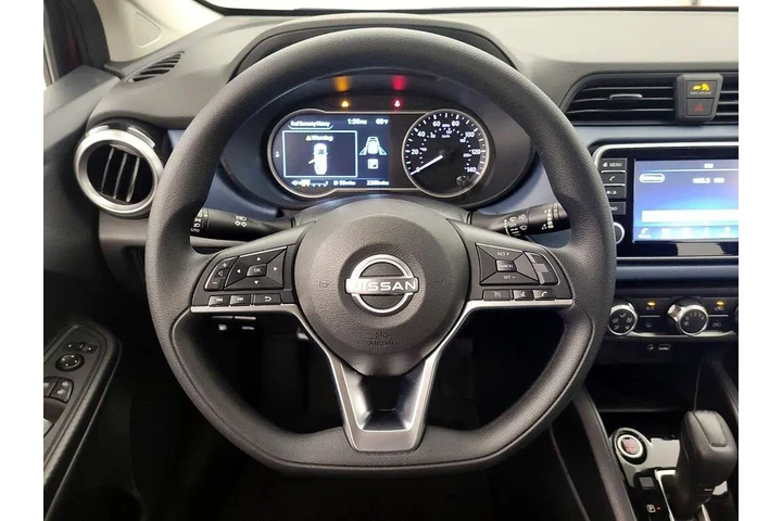 $19998 : Nissan Versa 2025 SV 4dr Sed image 10