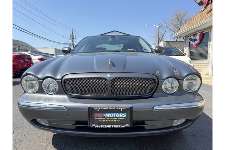 $9899 : 2005 XJR image 5