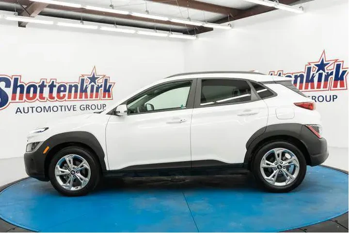$21584 : Hyundai KONA 2023 SEL 4dr Cr image 5