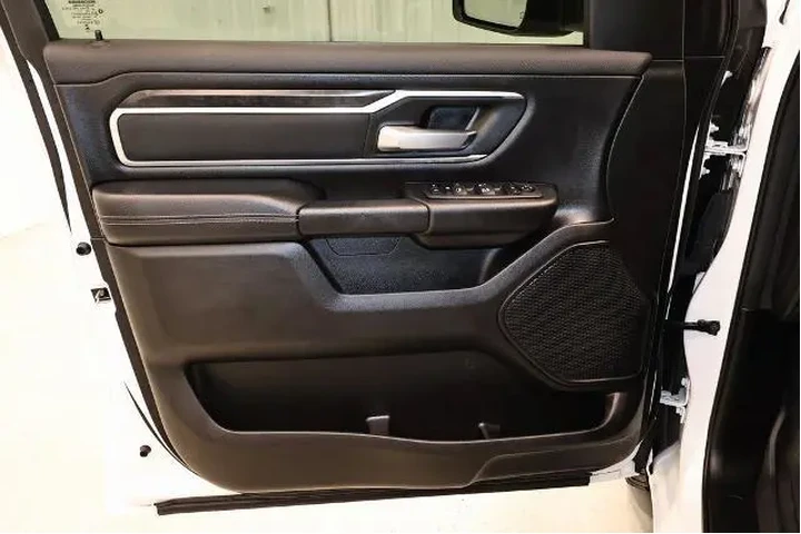 $39500 : Ram 1500 2023 4x4 Big Horn 4 image 10