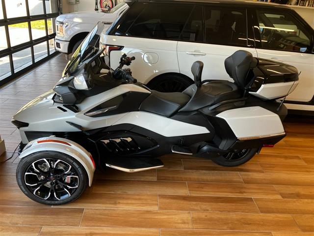 $26000 : 2021 CAN-AM SPYDER RT LIMITED image 2