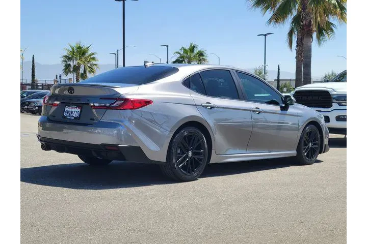 $29792 : Toyota Camry 2025 SE 4dr Sed image 5