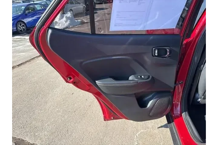 $17000 : Hyundai VENUE 2023 Limited 4 image 10