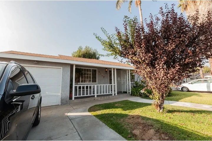$2800 : 9107 Hasty Ave, Downey, CA 902 image 3
