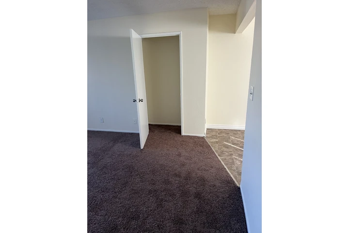 $2400 : APT 2 CUARTOS 2 BAÑOS LYNWOOD image 10