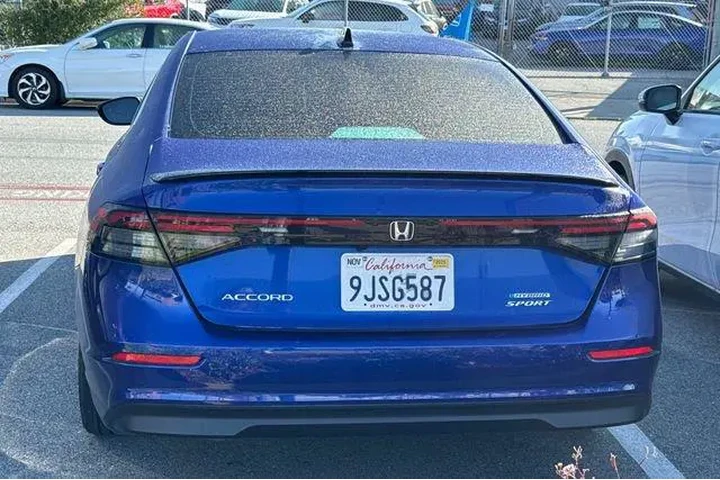 $27999 : Honda Accord Hybrid 2024 Spo image 5