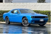 $27799 : Dodge Challenger 2023 SXT 2d thumbnail