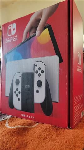 $5000 : Nintendo Switch Oled + Zelda image 2