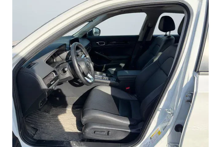 $26488 : Honda Civic 2024 Touring 4dr image 9