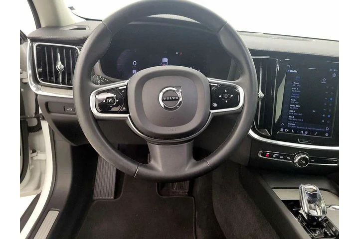 $37998 : Volvo V60 Cross Country 2023 image 10