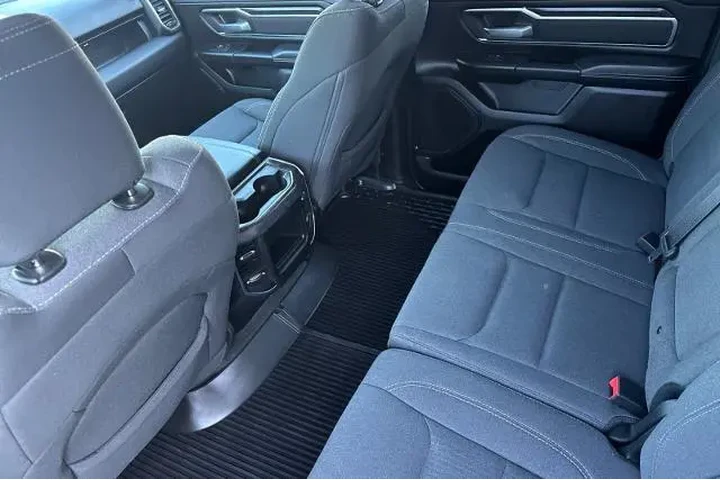 $36995 : Ram 1500 2024 4x4 Big Horn 4 image 4