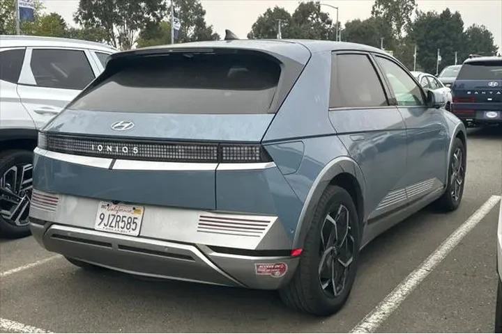 $30490 : Hyundai IONIQ 5 2024 Limited image 3
