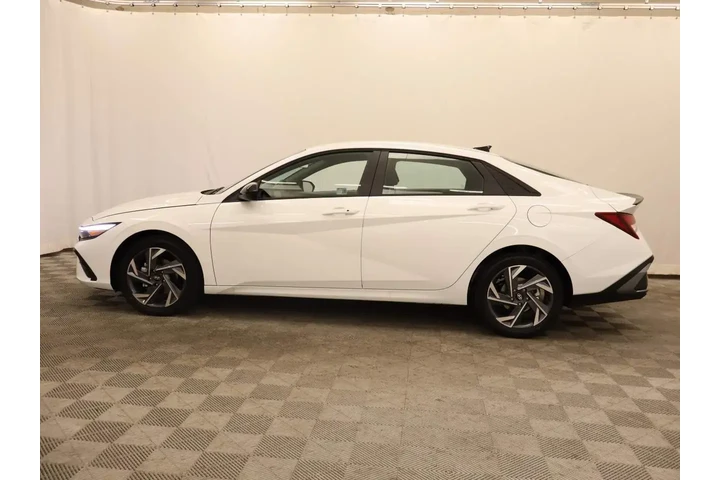 $21069 : Hyundai ELANTRA 2025 SEL Spo image 2