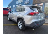 $29995 : Toyota RAV4 2024 LE 4dr SUV thumbnail