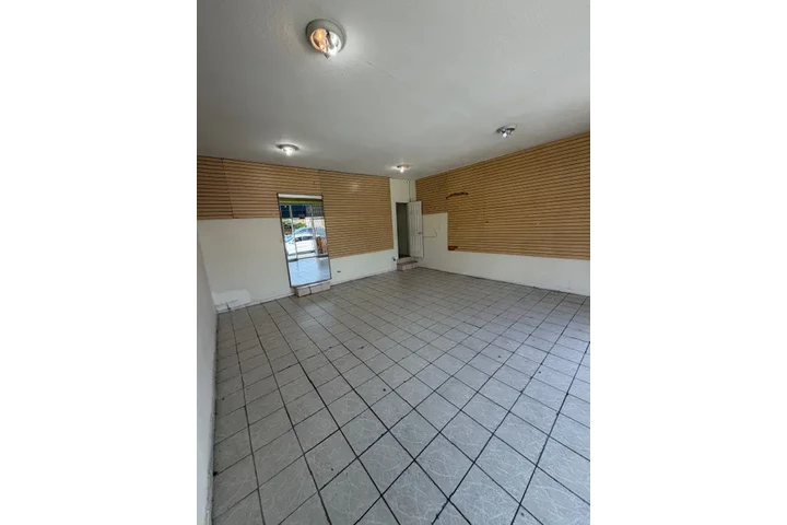 $95000 : COMMERCIAL FOR RENT image 3