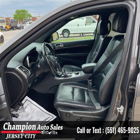 Used 2019 Grand Cherokee Limi image 9