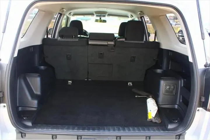 $33735 : Toyota 4Runner 2016 4x4 Trai image 7