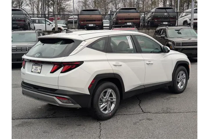 $25684 : Hyundai TUCSON 2025 SE 4dr S image 7