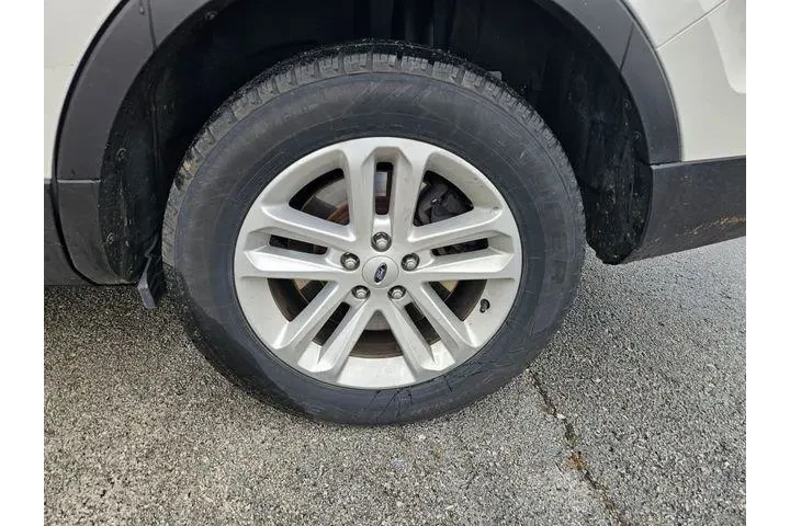 $10500 : Ford Explorer 2017 XLT 4dr S image 9