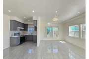 $2345 : Nice 3 Bed/2Bath Apt in LA thumbnail