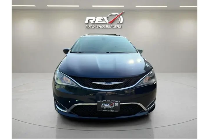 $16880 : 2018 CHRYSLER PACIFICA TOURIN image 8