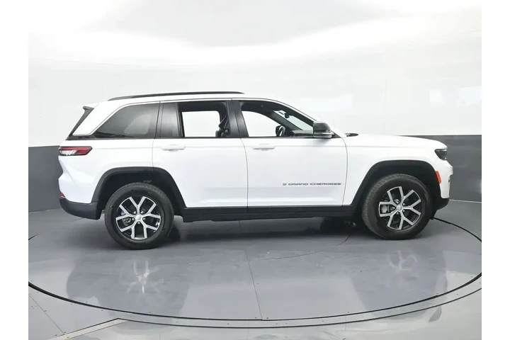 $32989 : Jeep Grand Cherokee 2024 4x2 image 7