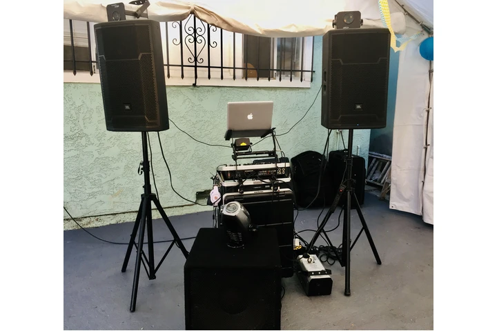 Rento equipo de sonido y Luces image 1
