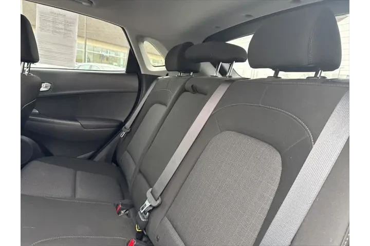 $19933 : Hyundai KONA 2023 AWD SEL 4d image 9