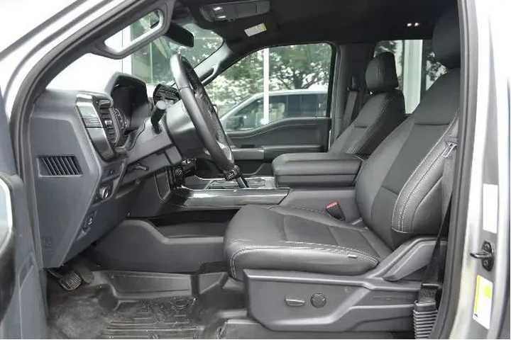 $39989 : Ford F-150 2022 4x4 XL 4dr S image 4