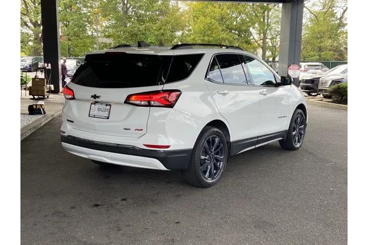 Chevrolet Equinox 2022 4x4 R image 5