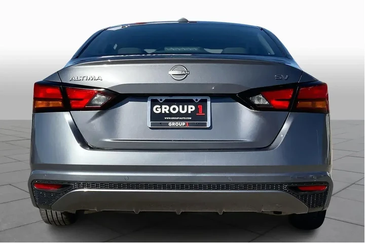 $17938 : Nissan Altima 2024 2.5 SV 4d image 4