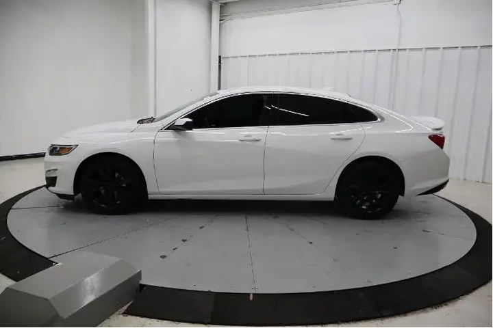 $19595 : Chevrolet Malibu 2023 RS 4dr image 8