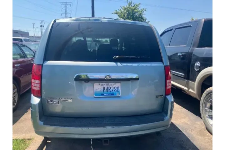 $5900 : 2008 Town and Country LX image 3