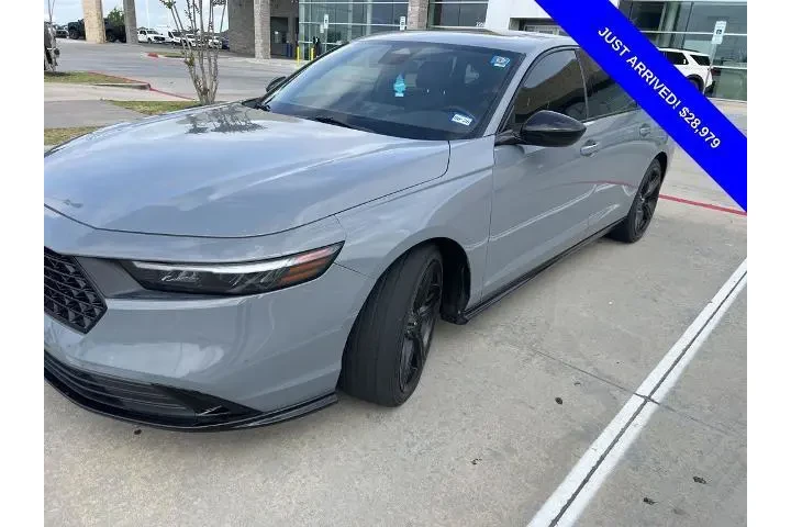 $28979 : Honda Accord Hybrid 2023 Spo image 1