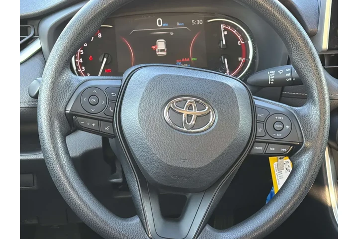 $26566 : Toyota RAV4 2023 LE 4dr SUV image 10