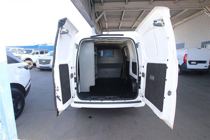 2017 NV200 Compact Cargo SV image 3