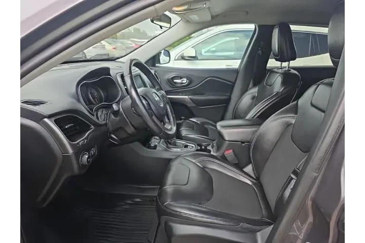 $16995 : Jeep Cherokee 2019 4x4 Altit image 6