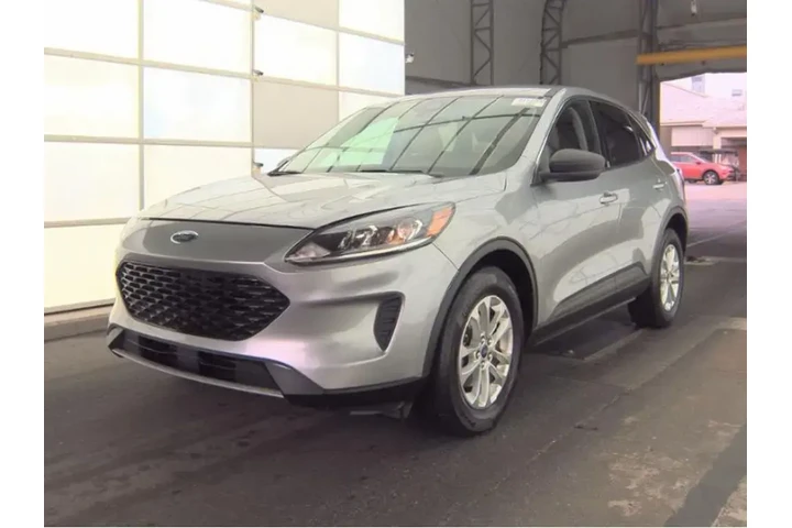 $19749 : Ford Escape 2022 AWD SE 4dr image 2