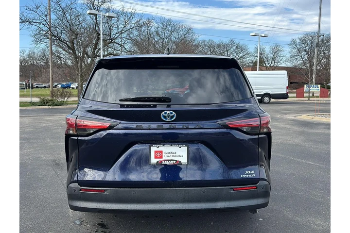 $32447 : Silver Certified 2021 Sienna image 8