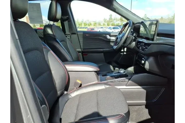 $28999 : Ford Escape 2025 AWD ST-Line image 6