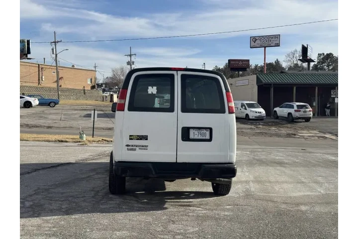 $12900 : 2016 Express 2500 image 5