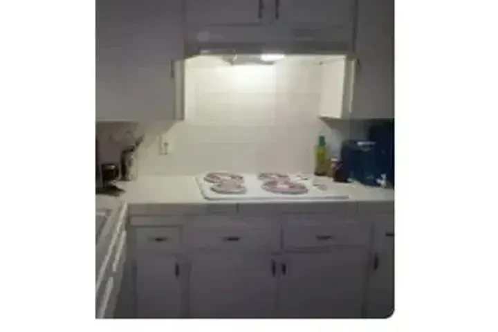 SAN GABRIEL/91776 RENTO CUARTO image 3